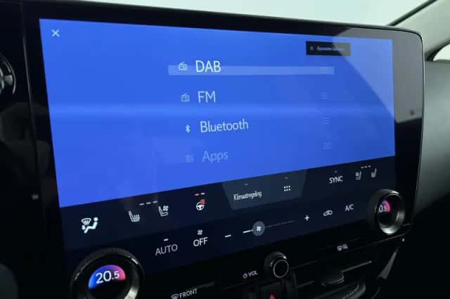 Lexus NX (2022) thumbnail 18