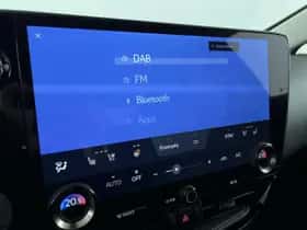 Lexus NX (2022) thumbnail 18