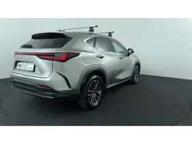 Lexus NX (2022) thumbnail 5