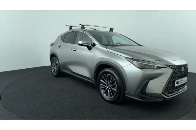 Lexus NX (2022) thumbnail 7