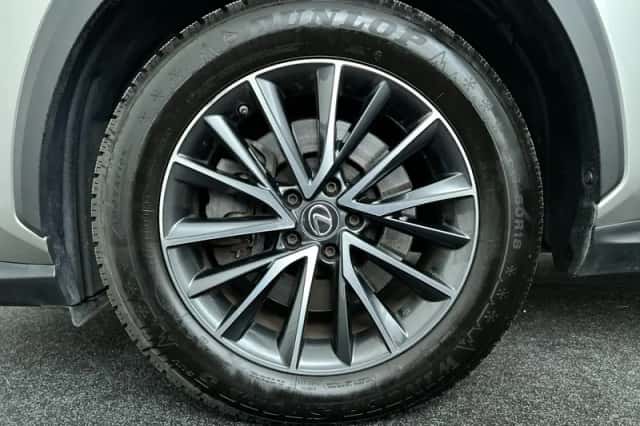Lexus NX (2022) thumbnail 10