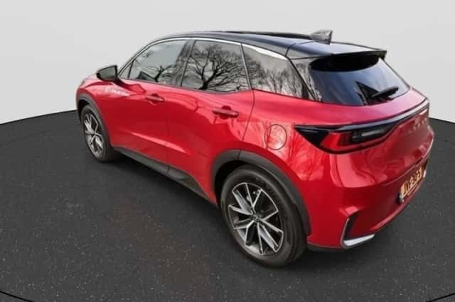 Lexus LBX (2026) thumbnail 2