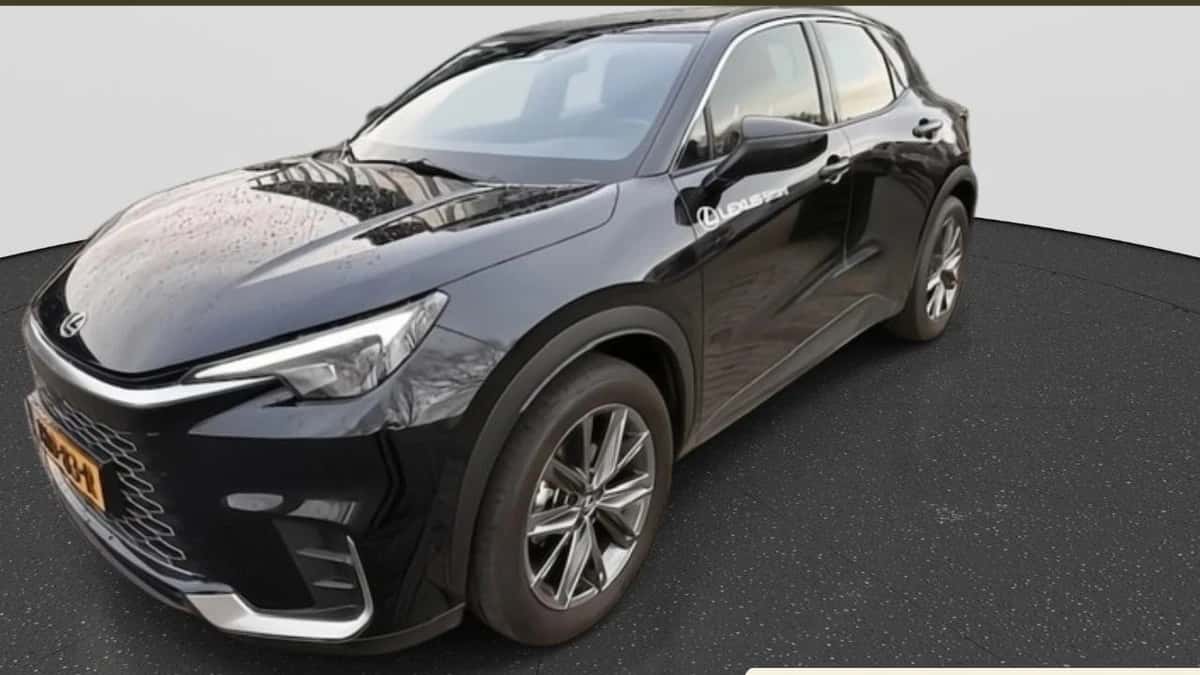 Lexus LBX (2025) — foto 1