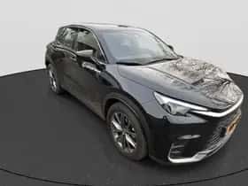 Lexus LBX (2025) thumbnail 3
