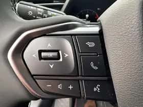 Lexus LBX (2025) thumbnail 9