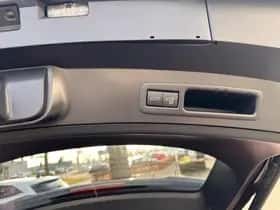 Lexus UX (2025) thumbnail 11