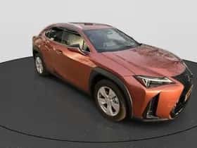Lexus UX (2025) thumbnail 5