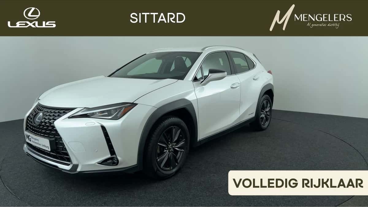 Lexus UX (2019) — foto 1