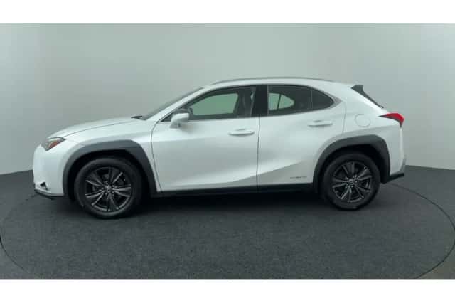 Lexus UX (2019) thumbnail 2