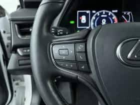 Lexus UX (2019) thumbnail 15