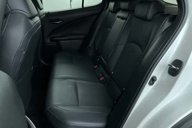 Lexus UX (2019) thumbnail 24