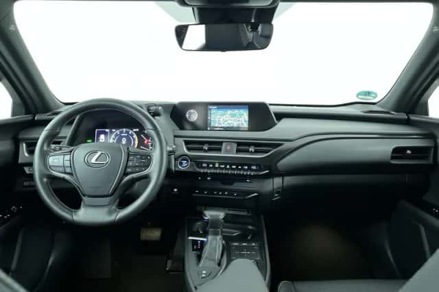 Lexus UX (2019) thumbnail 25