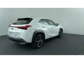 Lexus UX (2019) thumbnail 5