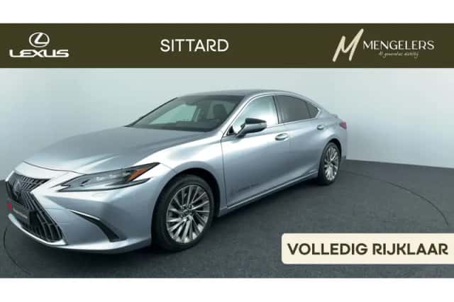 Lexus ES (2022) thumbnail 1