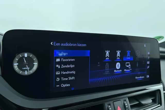 Lexus ES (2022) thumbnail 20