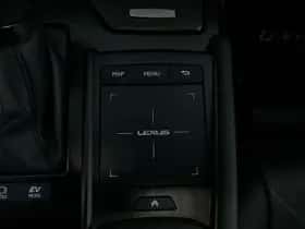 Lexus ES (2022) thumbnail 25
