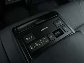 Lexus ES (2022) thumbnail 32