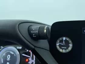 Lexus ES (2022) thumbnail 35