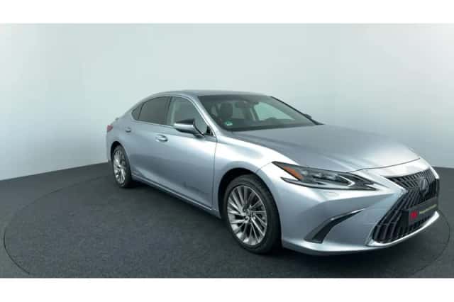 Lexus ES (2022) thumbnail 7