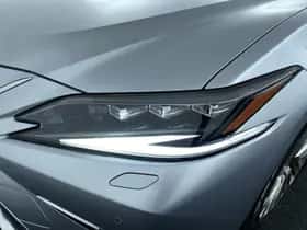 Lexus ES (2022) thumbnail 9
