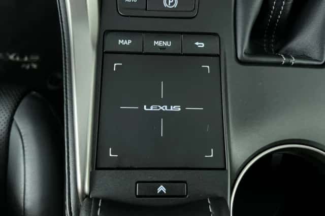 Lexus NX (2018) thumbnail 23