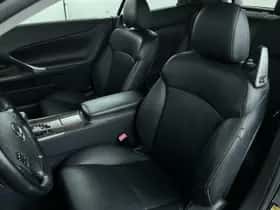 Lexus IS (2009) thumbnail 11