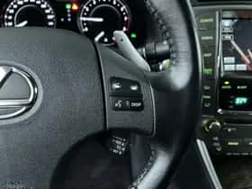 Lexus IS (2009) thumbnail 17