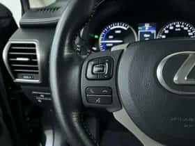 Lexus NX (2016) thumbnail 16