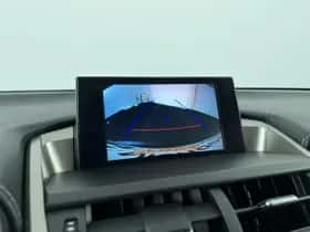 Lexus NX (2016) thumbnail 21