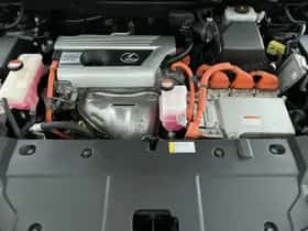 Lexus NX (2016) thumbnail 30