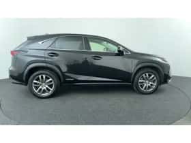 Lexus NX (2016) thumbnail 6