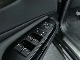 Lexus ES (2024) thumbnail 12