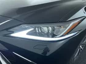 Lexus ES (2024) thumbnail 9