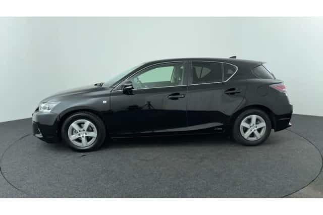 Lexus CT (2015) thumbnail 2