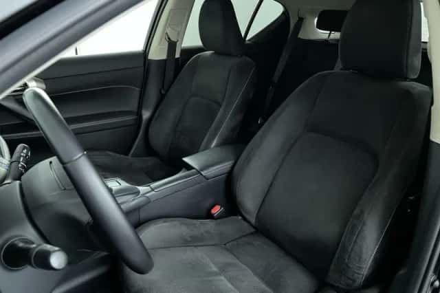 Lexus CT (2015) thumbnail 11