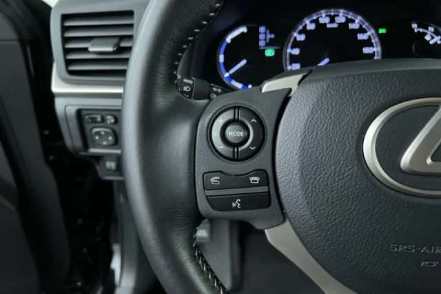 Lexus CT (2015) thumbnail 15