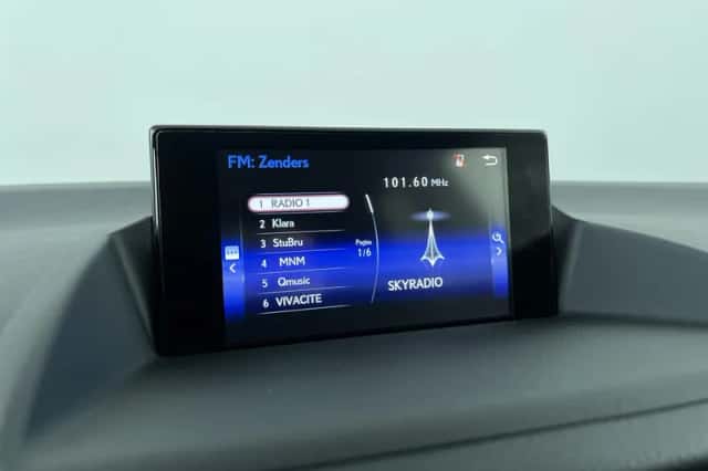 Lexus CT (2015) thumbnail 18