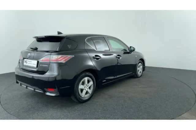 Lexus CT (2015) thumbnail 5