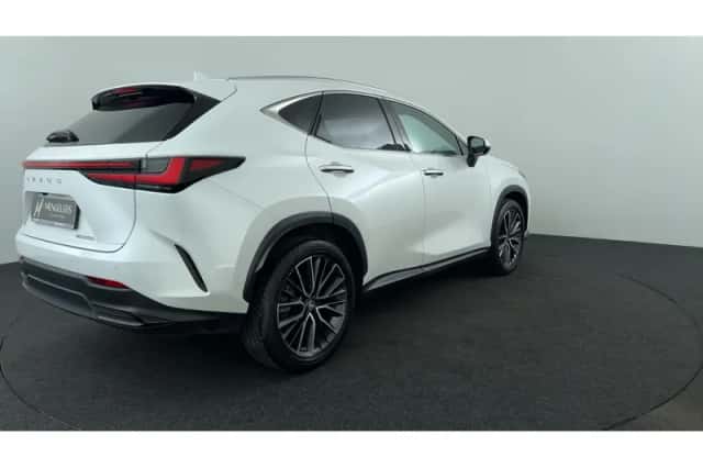 Lexus NX (2022) thumbnail 5