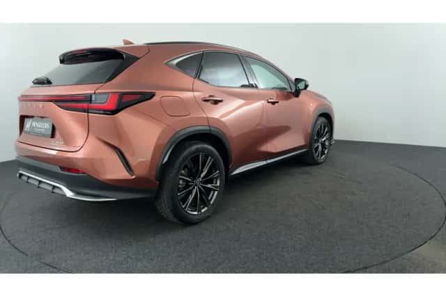 Lexus NX (2024) thumbnail 5
