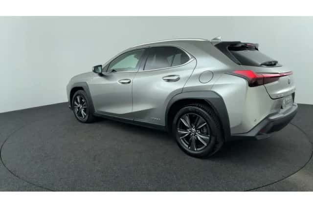 Lexus UX (2020) thumbnail 3