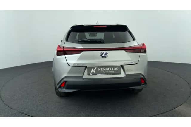 Lexus UX (2020) thumbnail 4
