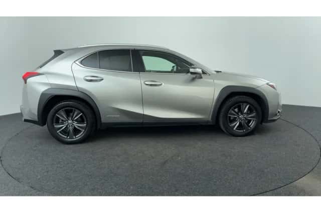 Lexus UX (2020) thumbnail 6