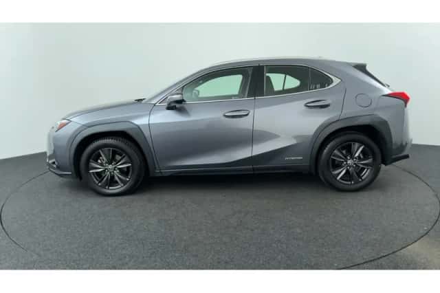 Lexus UX (2020) thumbnail 2