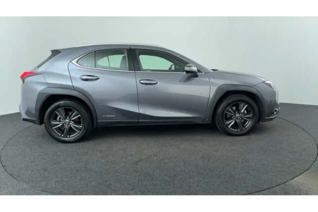 Lexus UX (2020) thumbnail 6