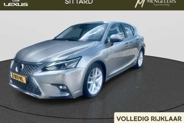 Lexus CT (2018) thumbnail 1