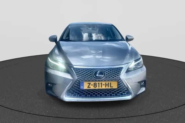 Lexus CT (2018) thumbnail 3