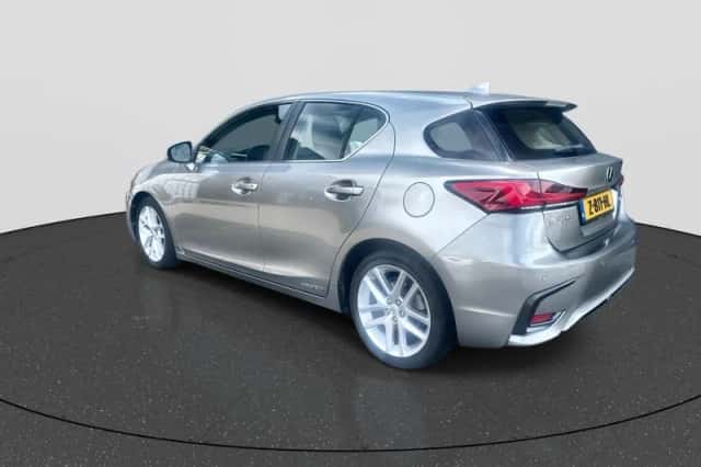 Lexus CT (2018) thumbnail 5