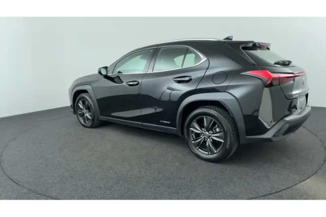 Lexus UX (2020) thumbnail 3