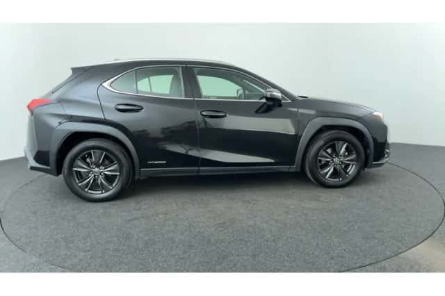 Lexus UX (2020) thumbnail 6